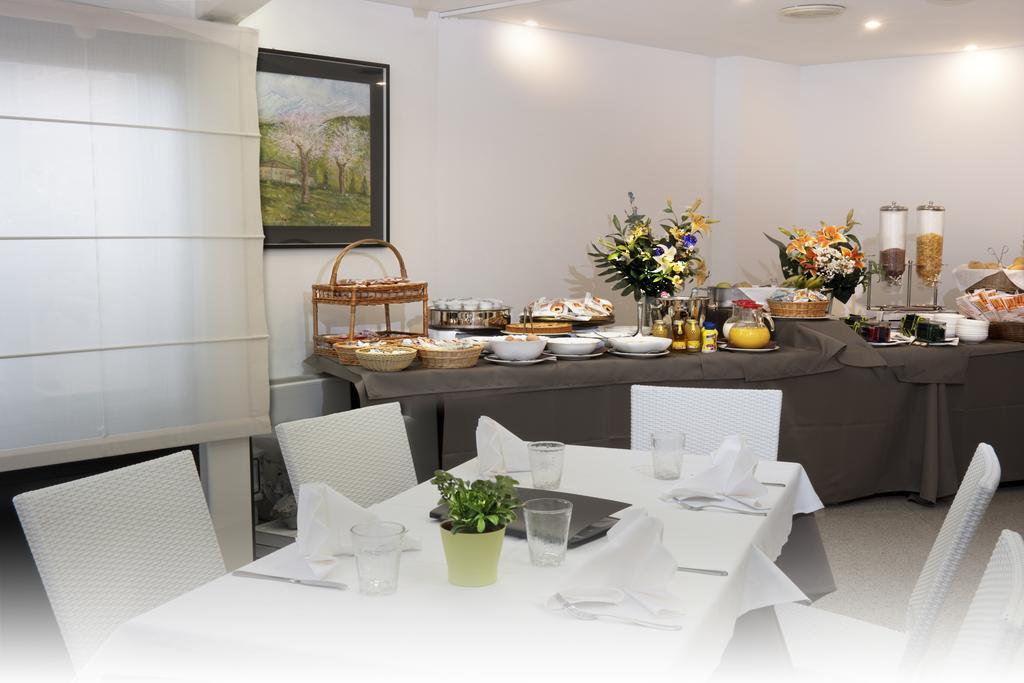 Hotel Gardenia Cermenate Εξωτερικό φωτογραφία