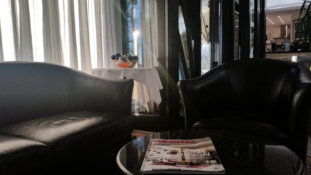 Hotel Gardenia Cermenate Εξωτερικό φωτογραφία