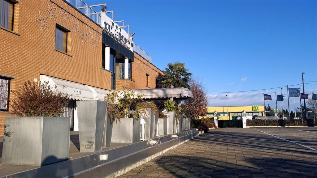 Hotel Gardenia Cermenate Εξωτερικό φωτογραφία