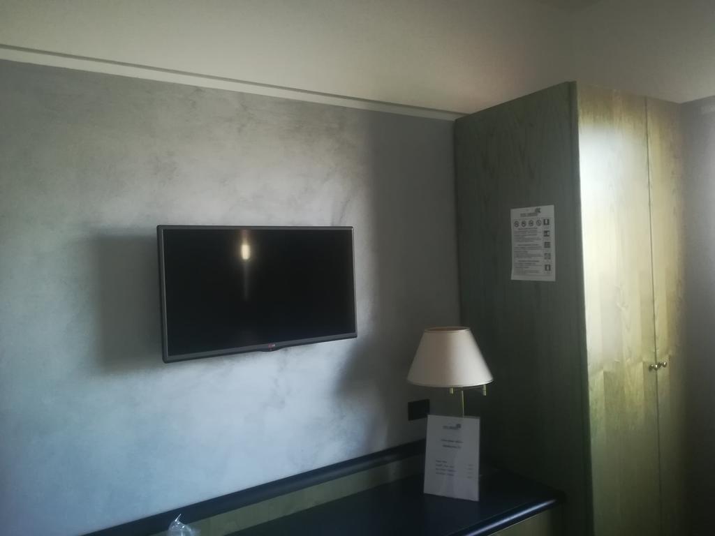 Hotel Gardenia Cermenate Εξωτερικό φωτογραφία