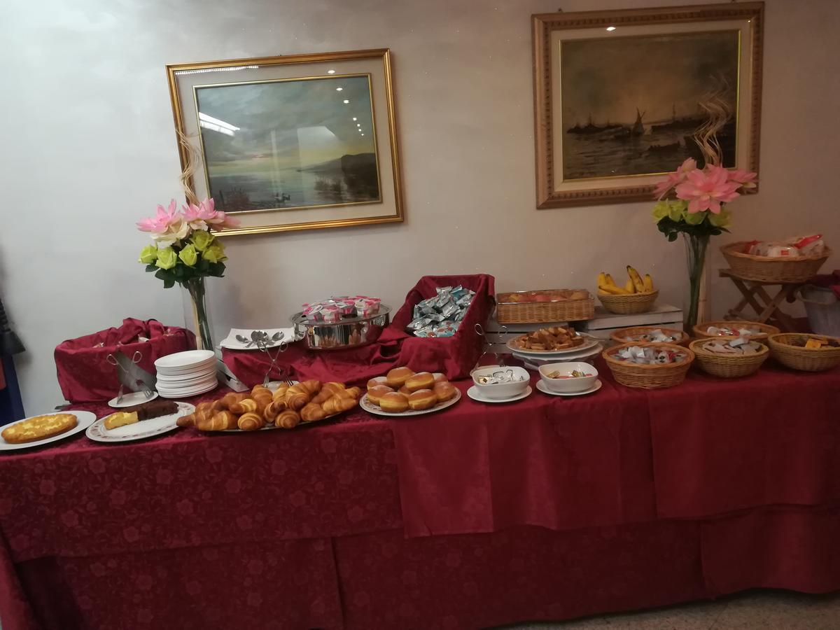 Hotel Gardenia Cermenate Εξωτερικό φωτογραφία