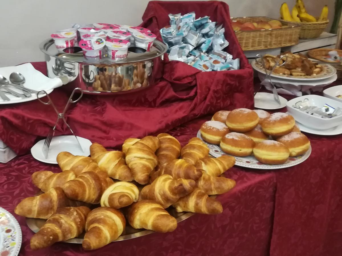 Hotel Gardenia Cermenate Εξωτερικό φωτογραφία