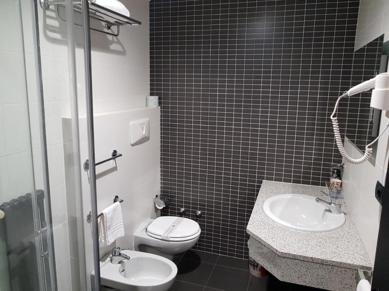 Hotel Gardenia Cermenate Εξωτερικό φωτογραφία