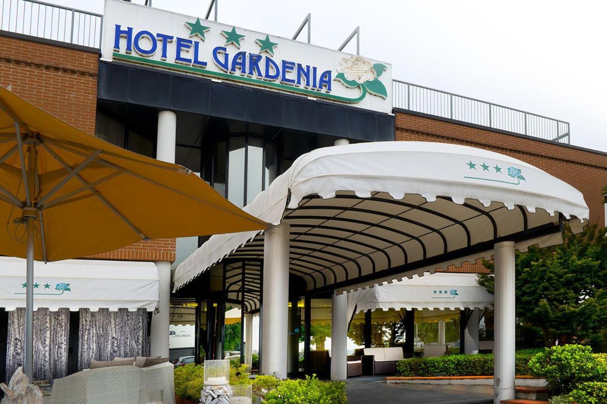 Hotel Gardenia Cermenate Εξωτερικό φωτογραφία